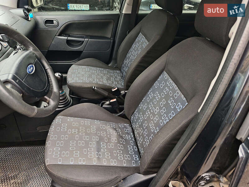 Хэтчбек Ford Fiesta 2005 в Харькове