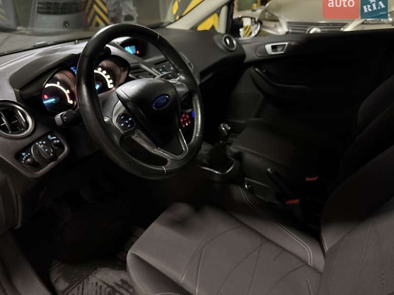 Хэтчбек Ford Fiesta 2013 в Киеве