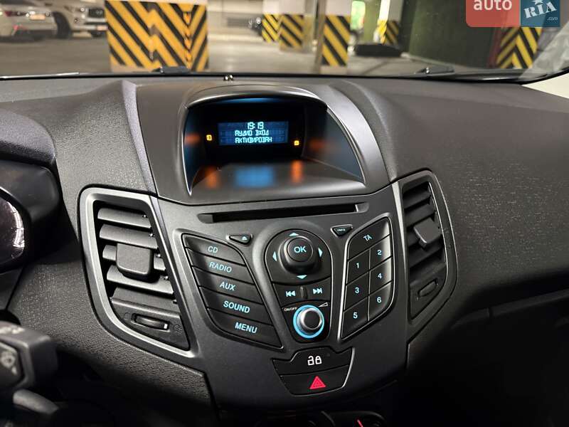 Хэтчбек Ford Fiesta 2013 в Киеве
