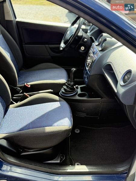 Хэтчбек Ford Fiesta 2008 в Луцке