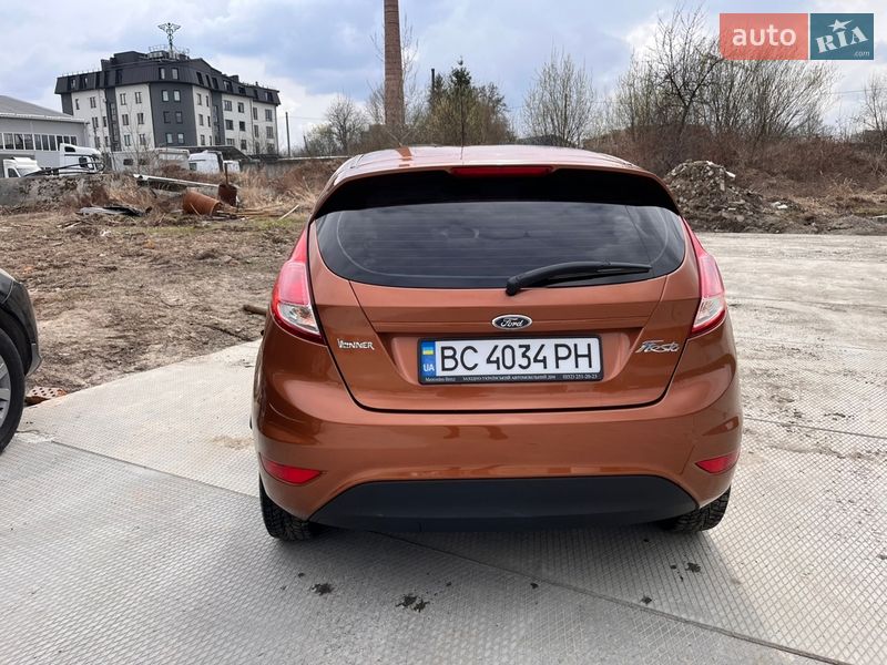 Хэтчбек Ford Fiesta 2013 в Львове