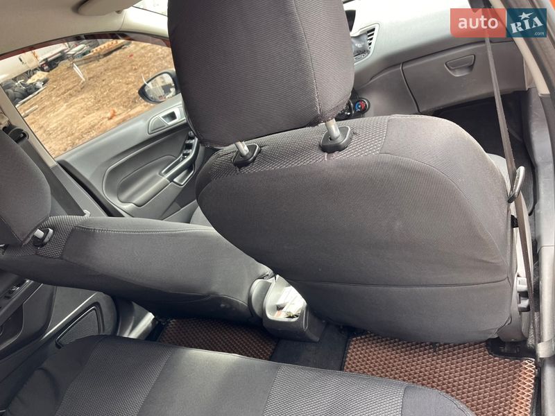 Хэтчбек Ford Fiesta 2013 в Львове