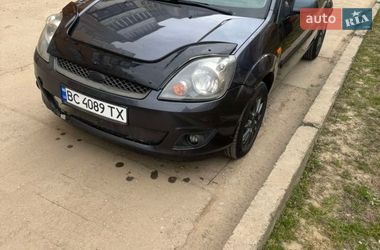 Хетчбек Ford Fiesta 2005 в Самборі