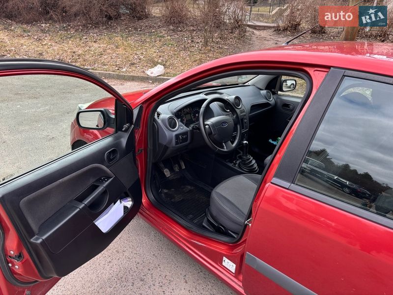 Хетчбек Ford Fiesta 2008 в Львові