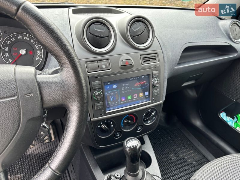 Хетчбек Ford Fiesta 2008 в Львові