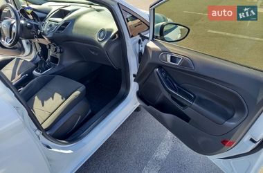 Хэтчбек Ford Fiesta 2014 в Львове