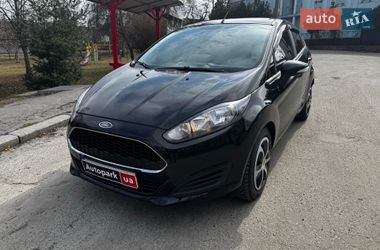 Хэтчбек Ford Fiesta 2016 в Киеве