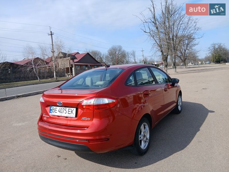 Седан Ford Fiesta 2018 в Первомайську