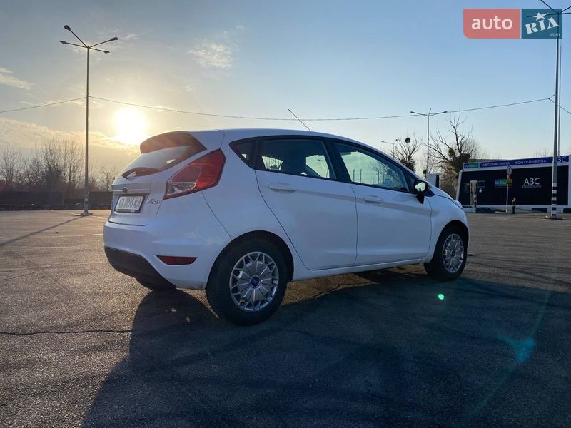 Хэтчбек Ford Fiesta 2013 в Киеве