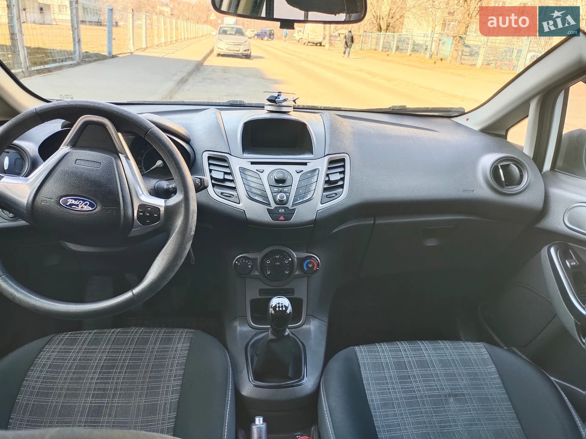2013 Ford Fiesta - мініатюра 9