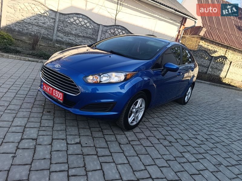 Седан Ford Fiesta 2018 в Івано-Франківську