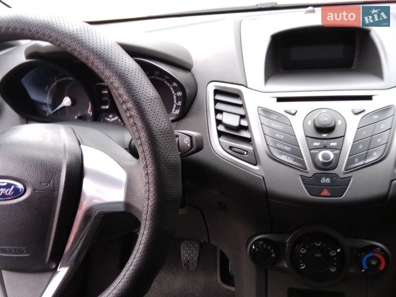 Хетчбек Ford Fiesta 2013 в Лубнах