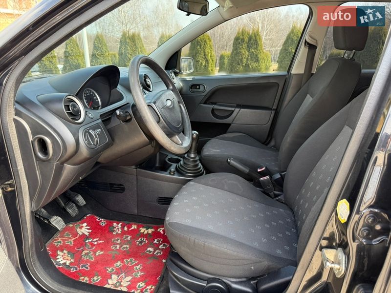 Хетчбек Ford Fiesta 2004 в Хмельницькому