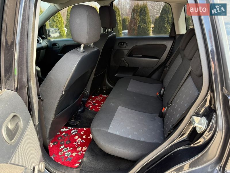 Хетчбек Ford Fiesta 2004 в Хмельницькому