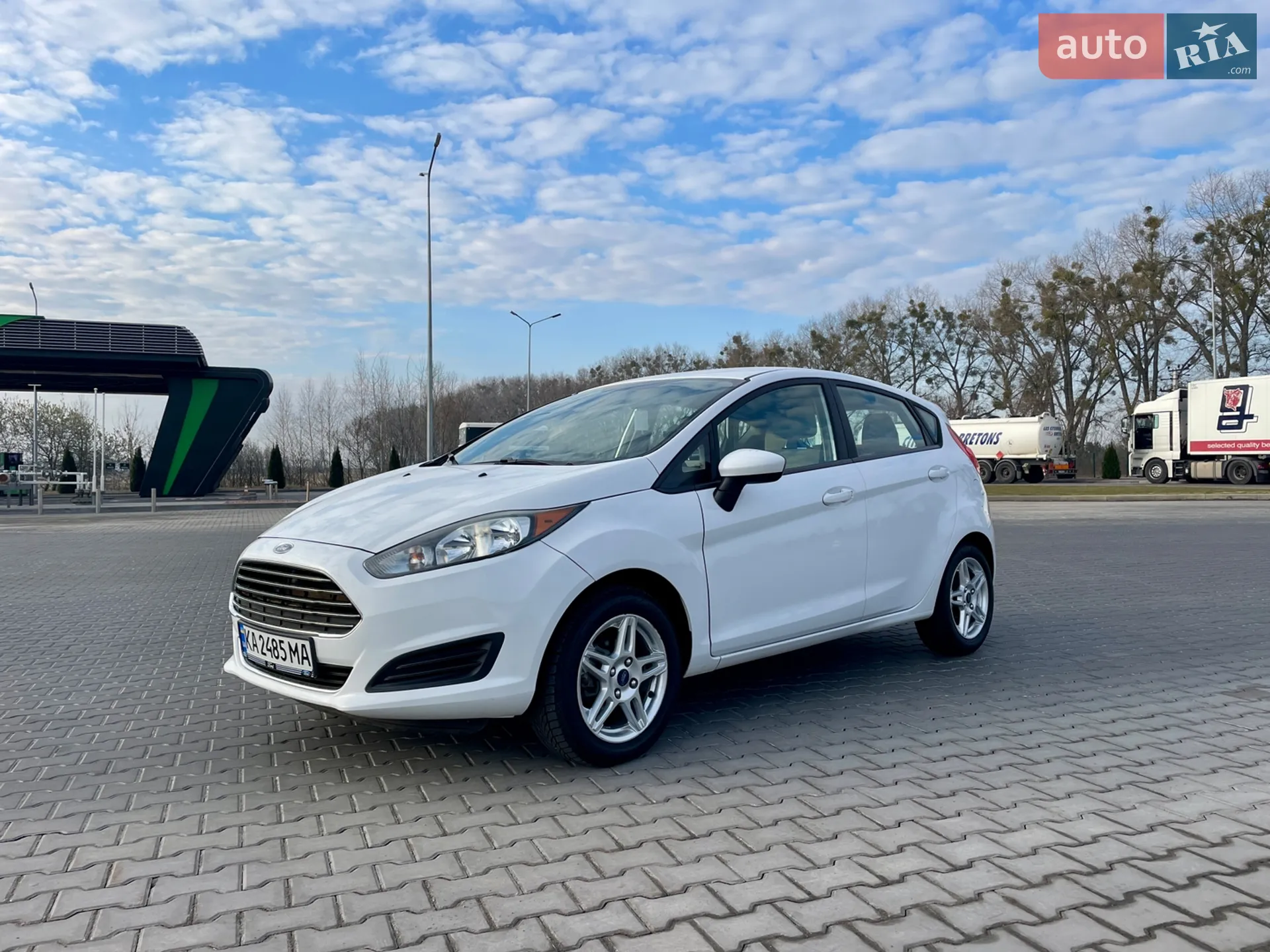2019 Ford Fiesta - фото 1