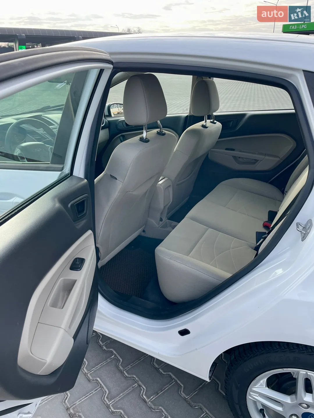 2019 Ford Fiesta - мініатюра 32