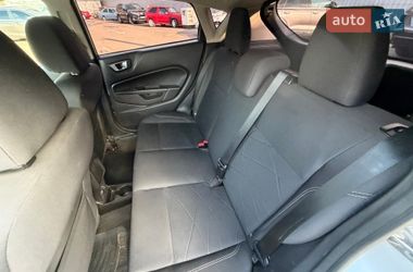 Хэтчбек Ford Fiesta 2015 в Киеве