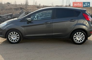 Хетчбек Ford Fiesta 2016 в Києві