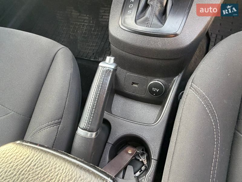 Хэтчбек Ford Fiesta 2016 в Киеве