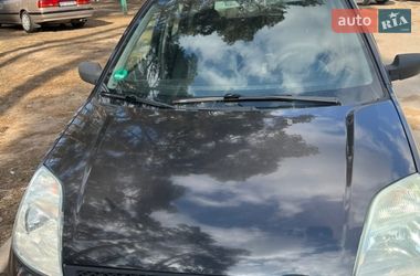 Хэтчбек Ford Fiesta 2003 в Ирпене