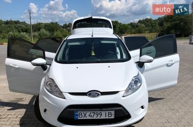 Хэтчбек Ford Fiesta 2012 в Белогорье