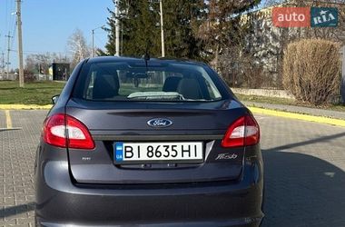 Седан Ford Fiesta 2013 в Полтаве