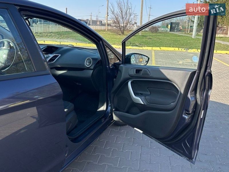 Седан Ford Fiesta 2013 в Полтаве фото 22 Седан Ford Fiesta 2013 в Полтаве