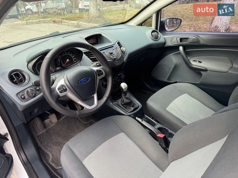 Хэтчбек Ford Fiesta 2010 в Виннице фото 12 Хэтчбек Ford Fiesta 2010 в Виннице