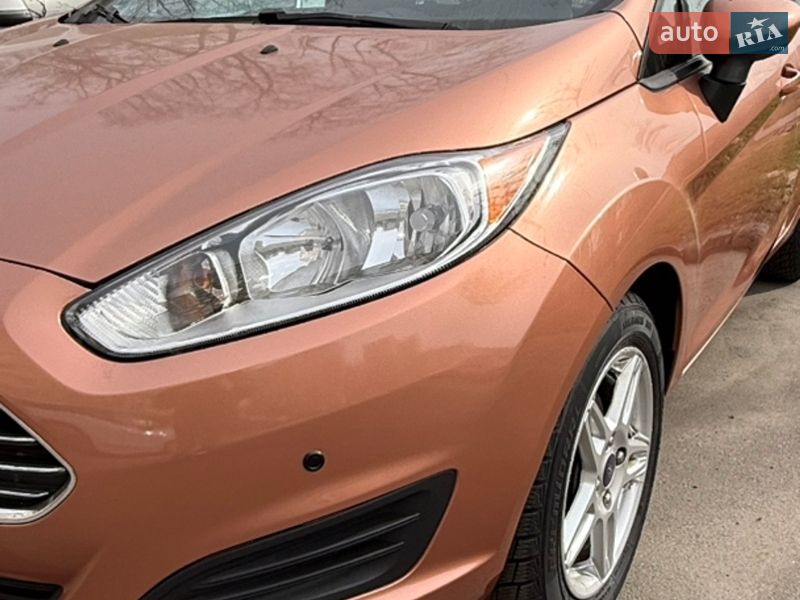 Хетчбек Ford Fiesta 2017 в Києві