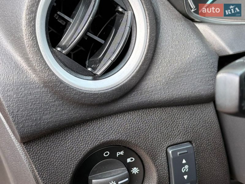 Хетчбек Ford Fiesta 2017 в Києві