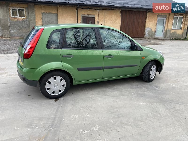 Хэтчбек Ford Fiesta 2007 в Львове