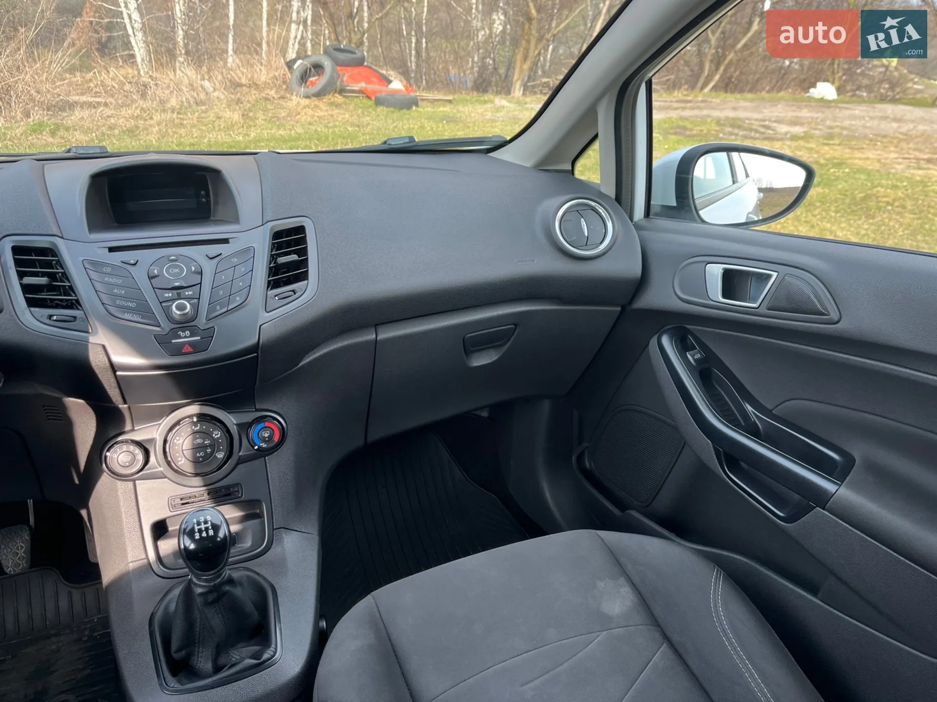 2017 Ford Fiesta - мініатюра 39