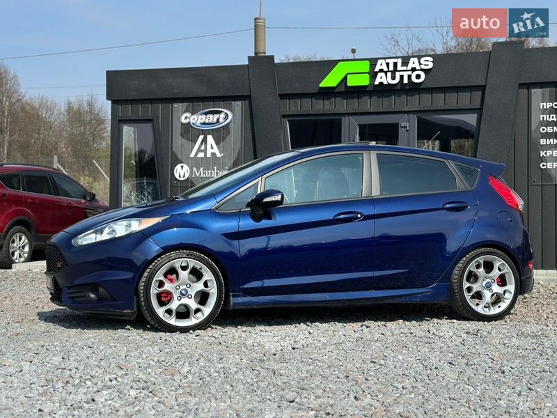Хэтчбек Ford Fiesta 2015 в Львове