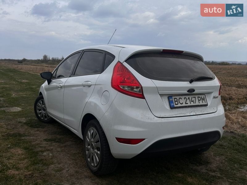 Хэтчбек Ford Fiesta 2012 в Дубно фото 2 Хэтчбек Ford Fiesta 2012 в Дубно