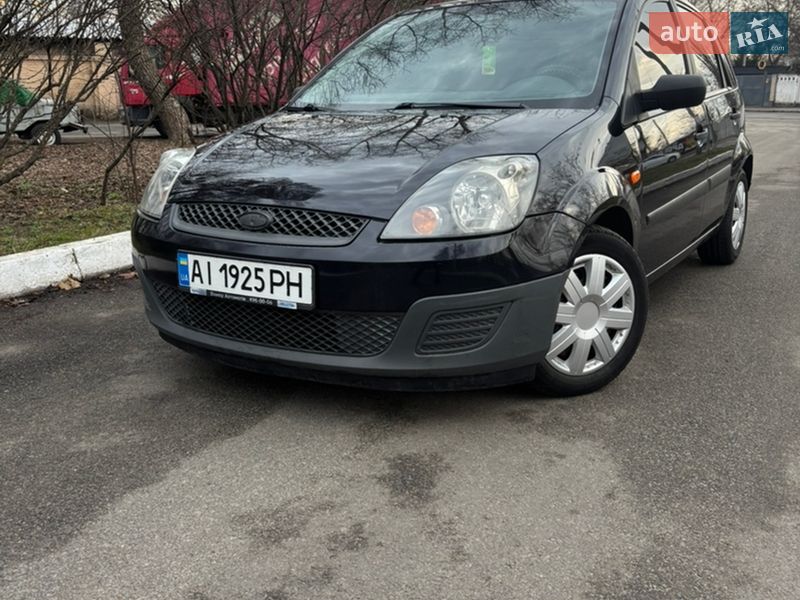 Хэтчбек Ford Fiesta 2007 в Киеве