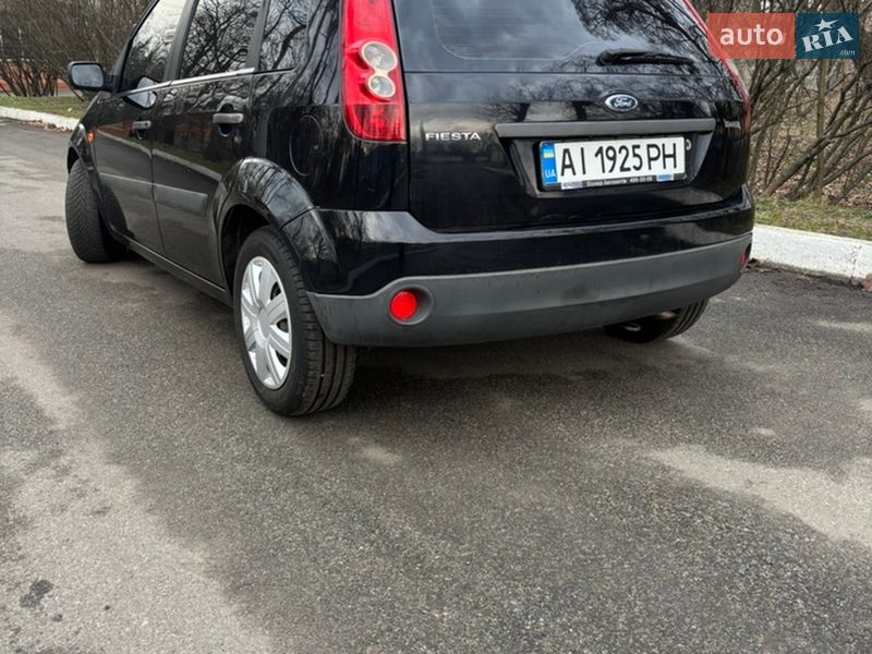 Хэтчбек Ford Fiesta 2007 в Киеве