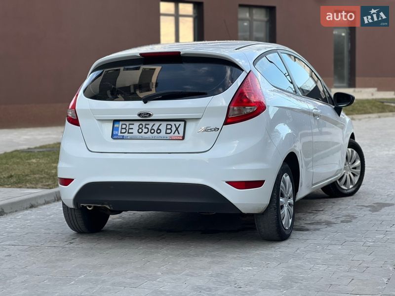Хэтчбек Ford Fiesta 2011 в Львове