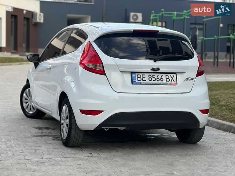 Хэтчбек Ford Fiesta 2011 в Львове