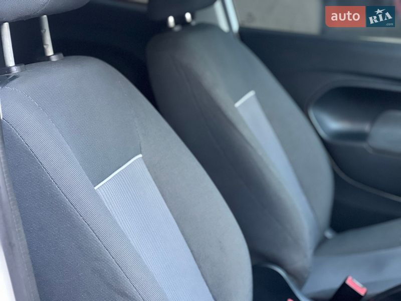 Хэтчбек Ford Fiesta 2011 в Львове