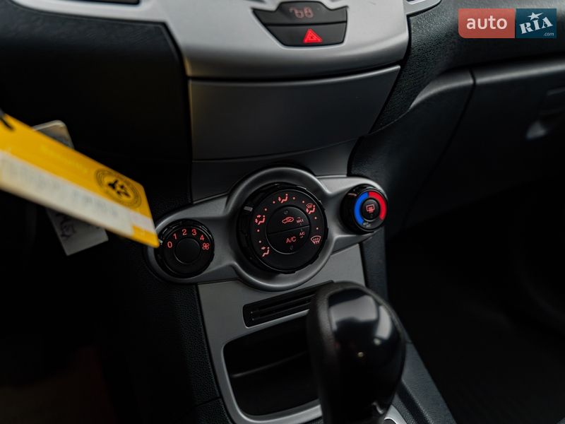 Хетчбек Ford Fiesta 2012 в Києві фото 15 Хетчбек Ford Fiesta 2012 в Києві
