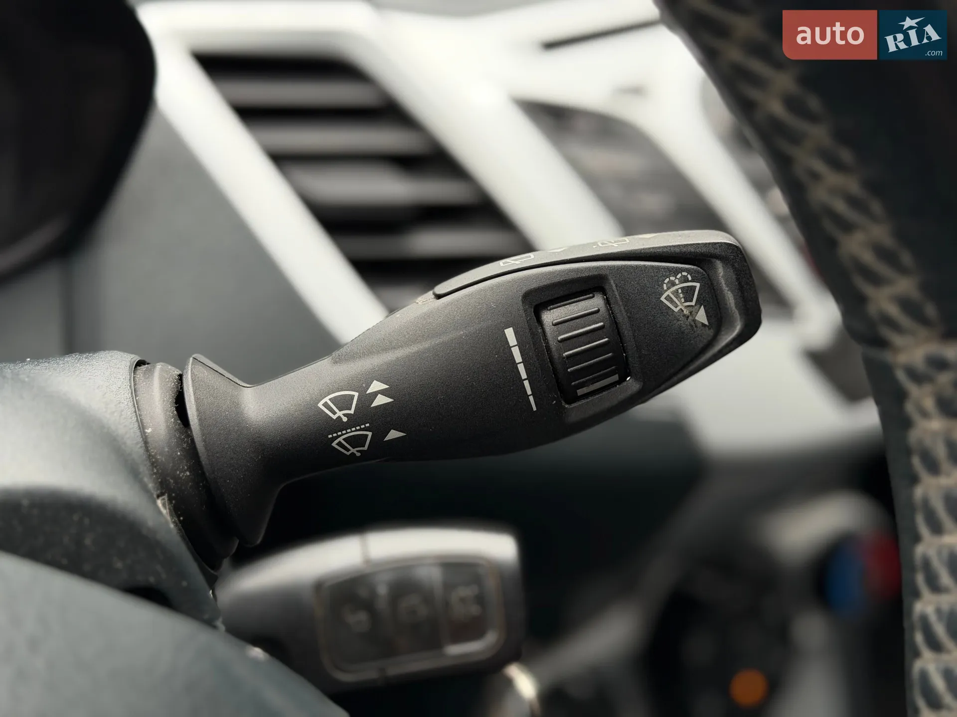 2012 Ford Fiesta - мініатюра 32