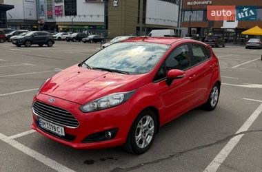 Хэтчбек Ford Fiesta 2015 в Киеве