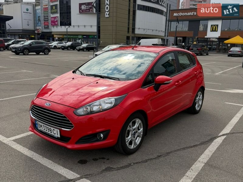 Хэтчбек Ford Fiesta 2015 в Киеве фото Хэтчбек Ford Fiesta 2015 в Киеве