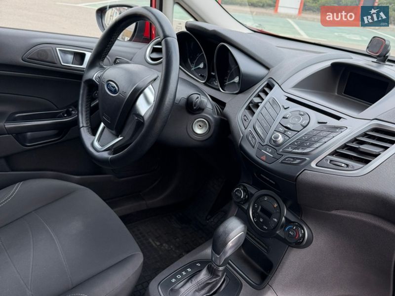 Хэтчбек Ford Fiesta 2015 в Киеве фото 18 Хэтчбек Ford Fiesta 2015 в Киеве