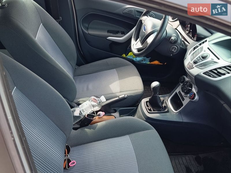 Хэтчбек Ford Fiesta 2012 в Киеве