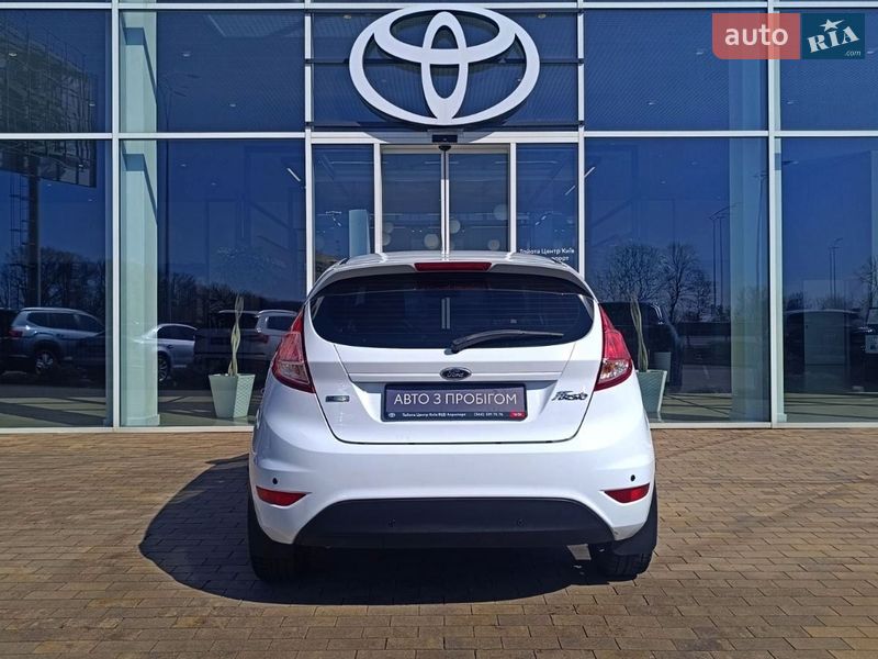 Хэтчбек Ford Fiesta 2014 в Киеве