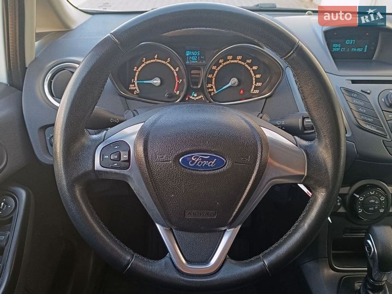 Хэтчбек Ford Fiesta 2014 в Киеве