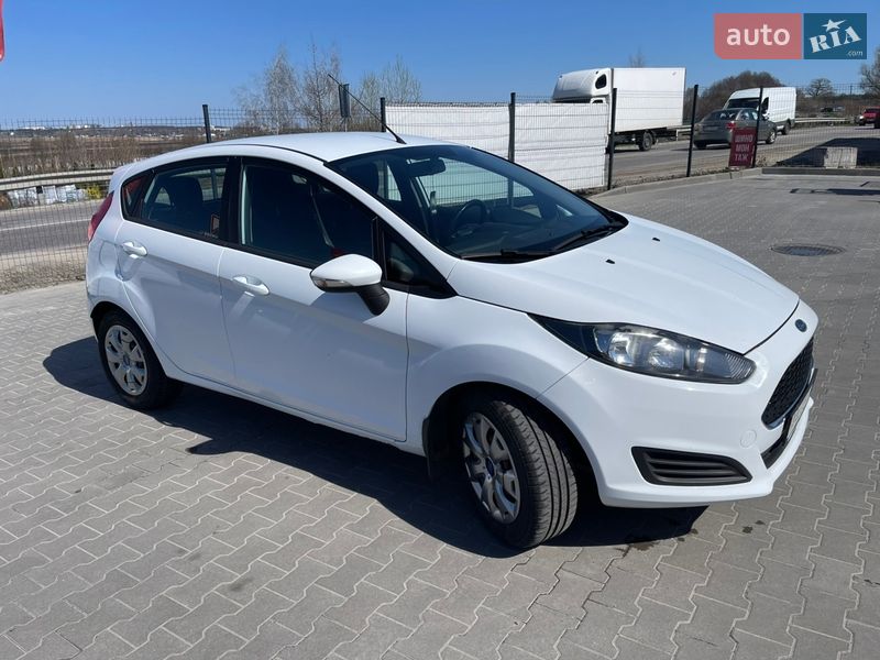 Хэтчбек Ford Fiesta 2017 в Ирпене