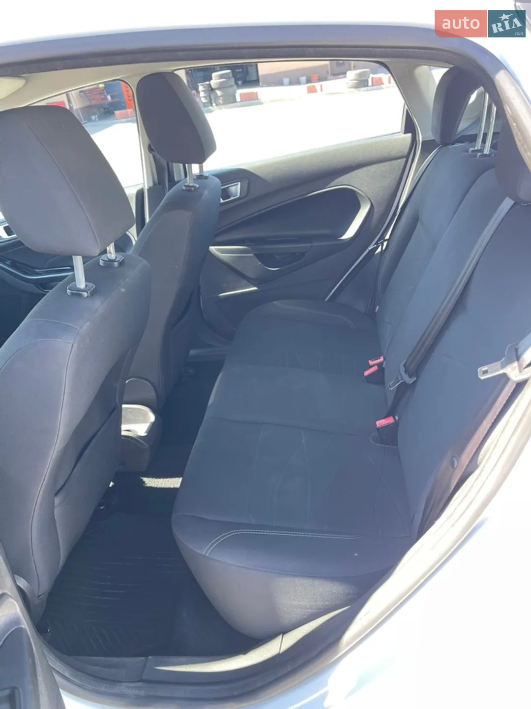 2017 Ford Fiesta - мініатюра 14