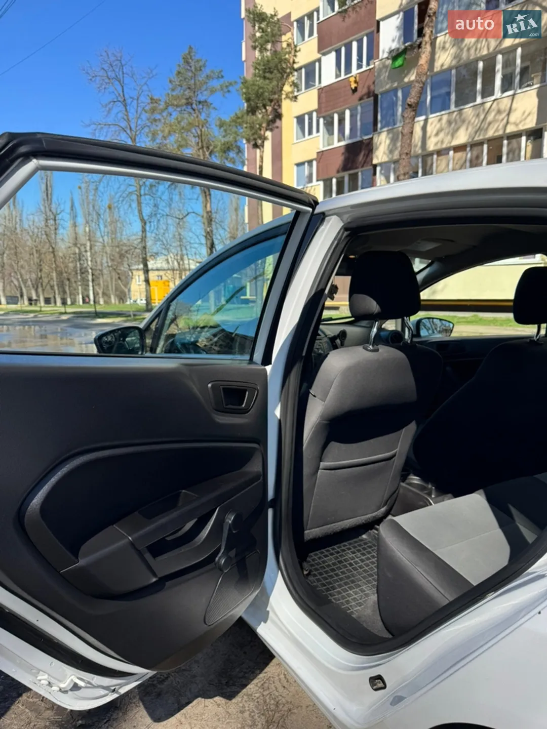 2017 Ford Fiesta - мініатюра 4